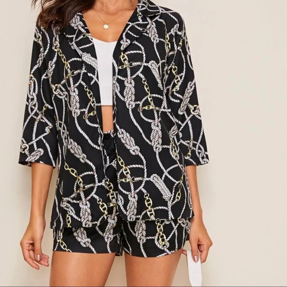 Chain and rope print - blazer - paperback shorts - high waist